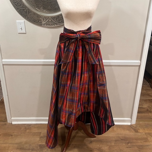 $498 Trina Turk Kalina skirt in red multi plaid - Picture 2 of 13